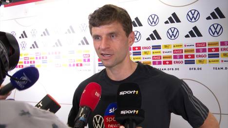 Thomas Müller analysiert die Lage der Nationalmannschaft und spricht über die Ansprüche und Ziele des DFB-Teams. 