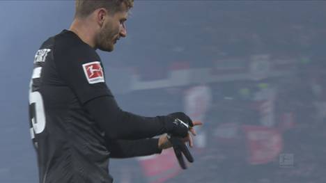 Der SC Freiburg sichert sich im Rekordspiel von Christian Streich einen Punkt. Gegen Eintracht Frankfurt kommen die Breisgauer nicht über ein 1:1 hinaus. 