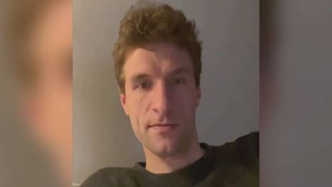 Über Instagram meldet sich Thomas Müller aus der Quaräntäne. Während der Klub-WM in Katar hatte sich der Bayern-Star mit COVID-19 infiziert.