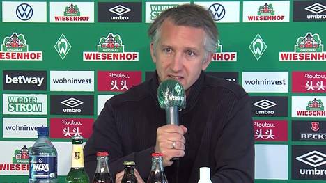 Frank Baumann will trotz der erneuten Pleite Werder Bremens weiterhin an Trainer Florian Kohfeldt festhalten. Der Abstiegskampf sei wie "ein Marathonlauf".
