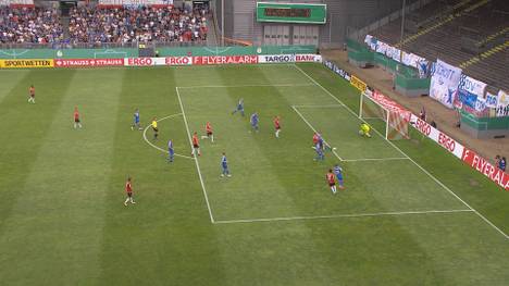 Hannover 96 hat die erste Runde des DFB-Pokals souverän für sich entschieden. Die Niedersachsen gewannen das Auswärtsspiel mit 3:0.