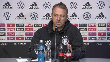 Der Bundestrainer stellt sich mit einer ausführlichen Verteidigungsrede schützend vor den in der Kritik stehenden Timo Werner und fordert mehr Unterstützung.
