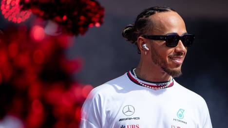Lewis Hamilton spricht offen über einen neuen Vertrag bei Mercedes. Der 37-Jährige will der Formel 1 noch länger treu bleiben.