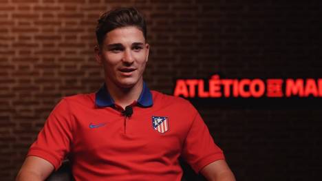 Julian Alvarez ist bisher der Rekordtransfer dieses Sommers. Der Angreifer spricht nach seinem Wechsel erstmals als Spieler von Atletico Madrid.