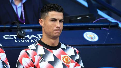 Manchester United erlebt im Derby gegen City ein reines Debakel – das musste sich Cristiano Ronaldo über 90 Minuten lang von der Bank aus ansehen. 