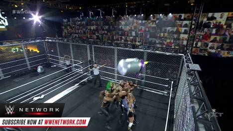 Bei der WWE-Show NXT TakeOver: War Games sorgen Ex-NFL-Star Pat McAfee und Io Shirai für besondere Momente. Die Highlights im Video.