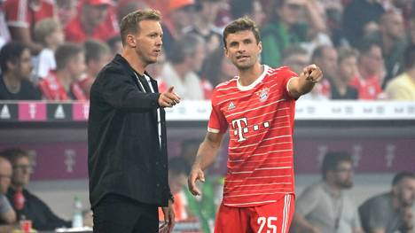 Thomas Müller laboriert weiter an seiner angeschlagenen Hüfte. Julian Nagelsmann ließ auf der Pressekonferenz vor dem Bundesligaspiel gegen Werder Bremen aufhorchen und verrät, warum er in den verbleibenden Spielen selbst auf einen spielbereiten Müller verzichten würde.
