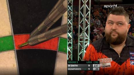 In der fünften Runde der Darts UK Open schlägt Luke Humphries Weltmeister Michael Smith mit 10:9 im Decider.