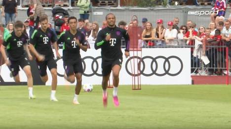 Leroy Sané zeigt im Trainingslager zu Beginn seiner vierten Spielzeit beim FC Bayern gute Leistungen. Thomas Tuchel sieht bei ihm im Vergleich zur Vorsaison Steigerungspotenzial.