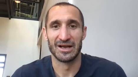 Giorgio Chiellini spricht über die herausragenden Fähigkeiten seines Landsmanns Federico Chiesa. Der Juve-Star sei für jede Mannschaft in Europa eine Bereicherung, so der ehemalige Nationalspieler.