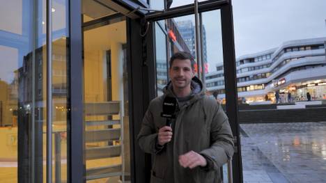 Bayer Leverkusen ist der Meisterschaft wieder einen Schritt nähergekommen. SPORT1-Reporter Manfred Sedlbauer schaut sich in der Stadt um und fragt sich, wo überhaupt gefeiert werden könnte.