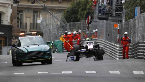Formel-1-Neuling Mick Schumacher hat seinen Haas-Mechanikern vor dem Qualifying eine unlösbare Aufgabe gestellt. Ferrari überzeugt wieder.