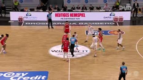 Die BBL-Highlights der Partie Bamberg Baskets - BG Göttingen im Video.