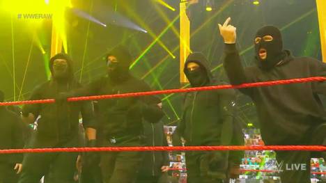 Bei WWE RAW endet der Main Event zwischen Champion Drew McIntyre und Keith Lee in einer riesigen Keilerei. Zuvor hat die Gruppierung Retribution einen großen Auftritt.