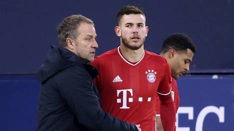 Lucas Hernández ist beim FC Bayern München nicht immer als Stammspieler gefragt. Der Franzose verrät, wie die Münchner mit ihm planen.