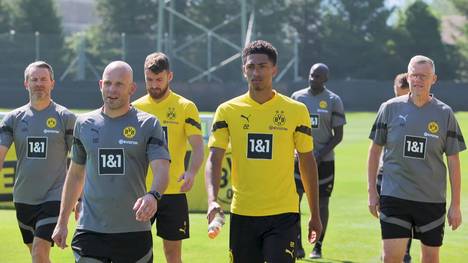 Borussia Dortmund will auf deutscher Ebene in dieser Saison endlich die Lücke zum FC Bayern München schließen. Doch seit Wochen herrscht Umbruchsstimmung. Die Ereignisse um Haller und Co. überschlagen sich. 