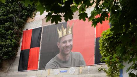 Bayer Leverkusen steht vor einer historischen Woche. Nach der Schalenübergabe am Samstag folgen die Endspiele im Pokal und in der Europa League.