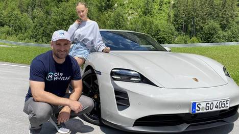 SPORT1 präsentiert „Car Maniac“ ab Freitag, 22. Juli, 21:15 Uhr, wöchentlich – moderiert von E-Auto-Spezialist und YouTube-Star Chris Karatsonyi und Rennfahrerin Laura-Marie Geissler.