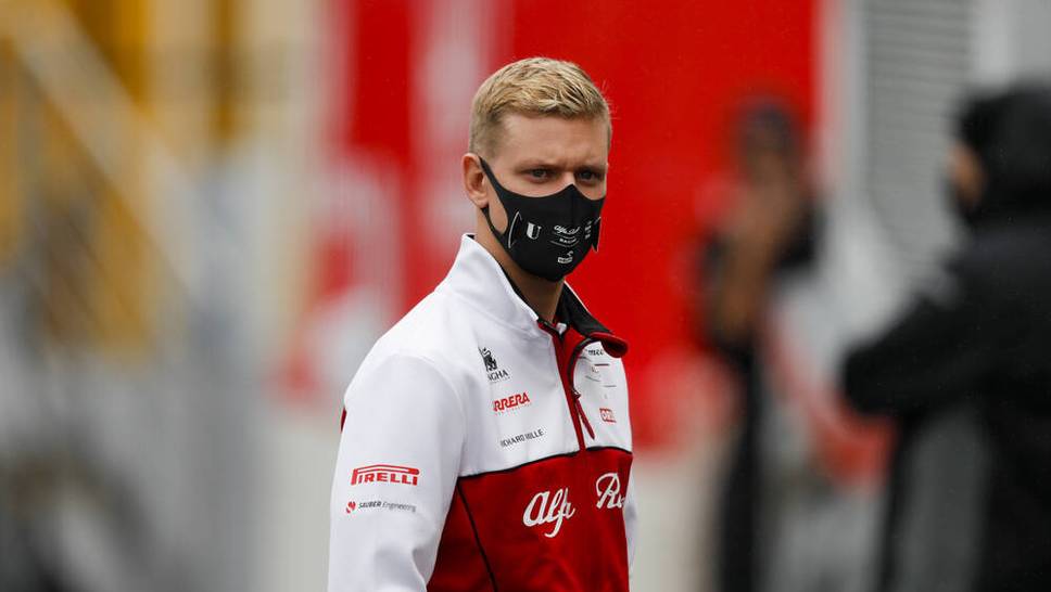 Mick Schumacher hält einen direkten Vergleich mit seinem berühmten Vater Michael zurzeit nicht für angebracht.