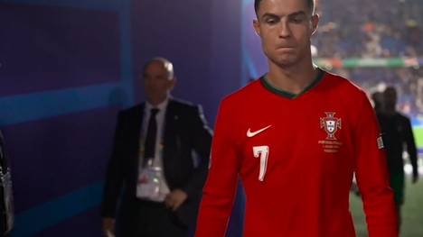 Nach dem bitteren Viertelfinal-Aus bei der UEFA EURO 2024 im Elfmeterschießen schleicht Cristiano Ronaldo in die Kabine. Es könnte sein letzter EM-Auftritt gewesen sein.