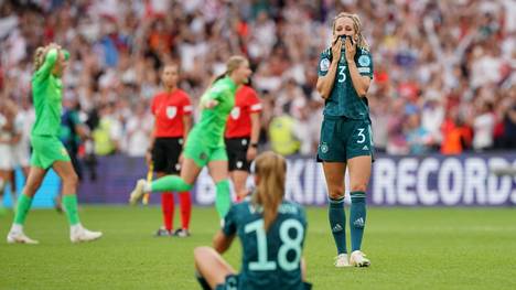 Traum zerplatzt! Die deutsche Frauennationalmannschaft unterliegt den Engländerinnen im Finale der Europameisterschaft mit 1:2 nach Verlängerung. 