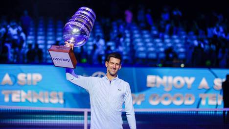 Novak Djokovic hat mit seinem Turniersieg in Astana einen neuen Rekord aufgestellt. Der Serbe hat mit dem Finalerfolg gegen Stefanos Tsitsipas bereits seinen 1022. Sieg bei der ATP-Tour eingefahren. 