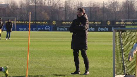 Niko Kovac startet am Sonntag seine erste Einheit als BVB -Trainer. Sport1 zeigt die ersten Eindrücke des Trainings. 