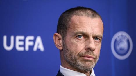 UEFA-Präsident Aleksander Ceferin ist von den neuen Finanzregeln besonders angetan. Der 54-Jährige hält die neue Verordnung für besonders effizient und glaubt, Spielergehälter eindämmen zu können.