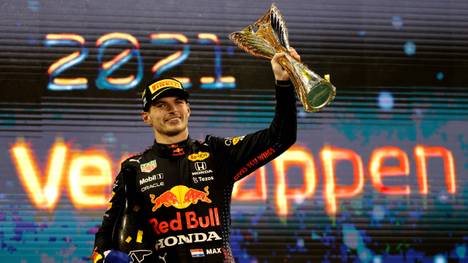 Max Verstappen verlängert seinen Vertrag langfristig und bleibt bis mindestens 2028 bei Red Bull. Auch Porsche soll schon involviert in den Deal involviert sein und ab 2026 in der Formel1 und bei Red Bull einsteigen.