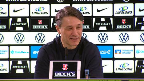 Niko Kovac beantwortet eine Frage zum Karriereende von Max Kruse nicht. Kruse hatte unter Kovac einen schwierigen Stand, die gemeinsame Zeit bei Wolfsburg endete mit einer Vertragsauflösung des Stürmers.