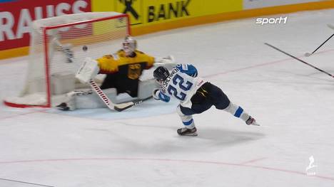 Die deutsche Eishockey Nationalmannschaft bietet Weltmeister Finnland lange Paroli. Ein bitterer Puckverlust bringt die Entscheidung. 