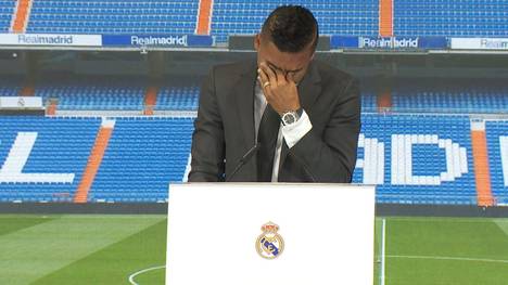 Casemiro verlässt Real Madrid nicht, ohne dort würdig verabschiedet zu werden. Die Königlichen um Präsident Florentino Pérez ehren den scheidenden Brasilianer, der bei seiner Rede anfangs in Tränen ausbricht.