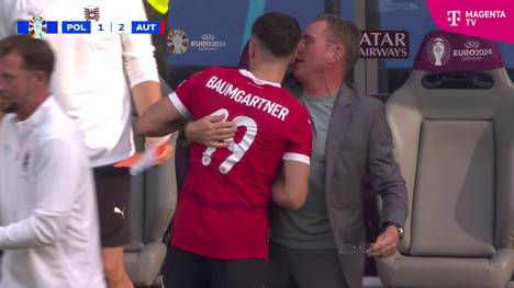 Beim Sieg der Österreicher gegen Polen fällt dem Team von Ralf Rangnick ein Stein vom Herzen - der österreichische Teamchef muss sogar seine Brille retten. 