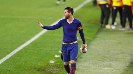 Lionel Messi kommt mit Barcelona gegen Paris Saint-Germain mit Kylian Mbappe unter die Räder. Sollte Messi jetzt lieber abtreten?