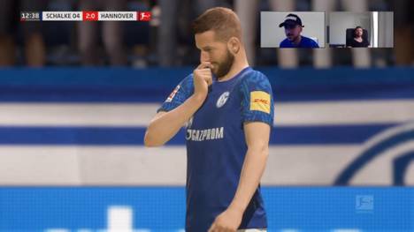 In der Bundesliga Home Challenge muss sich Schalke 04 Hannover 96 geschlagen geben. Nassim Boujellab trumpft mal wieder auf, kann die hohe Klatsche seines Mitspielers Jean-Claire Todibo aber nicht mehr wettmachen.