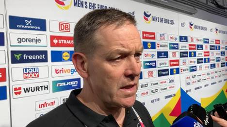 Nach dem glücklichen Remis der deutschen Handball-Nationalmannschaft gegen Österreich geht DHB-Trainer Alfred Gislason mit seinem Team hart ins Gericht. 
