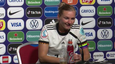 Nach dem 2:1-Erfolg gegen Frankreich im EM-Halbfinale schwärmt Kapitänin Alexandra Popp vom Mannschaftsgeist der DFB-Elf und zeigt sich vor dem Finale optimistisch. 