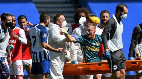 Nationaltorhüter Bernd Leno hat im Premier-League-Spiel des FC Arsenal bei Brighton Hove and Albion am Samstag möglicherweise eine schwere Verletzung erlitten. 