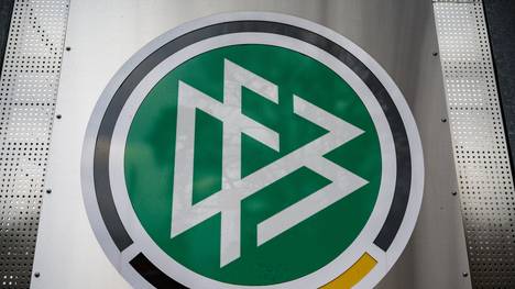 Die Staatsanwaltschaft Frankfurt führt beim DFB eine großangelegte Durchsuchung durch. Es geht um den Verdacht der Untreue gegen einen ehemaligen DFB-Verantwortlichen.