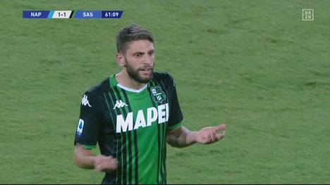 Sassuolo Calcio kann es nicht fassen: Drei Mal jubelt der Underdog gegen Neapel, drei Mal zählt der Treffer nicht, weil sich der VAR einschaltet.