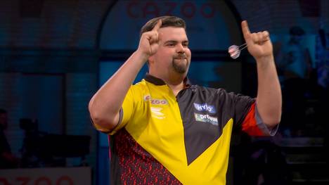 Gabriel Clemens behält auch in Runde 4 der Darts-WM die Nerven und steht als erster deutscher Spieler ins Viertelfinale.