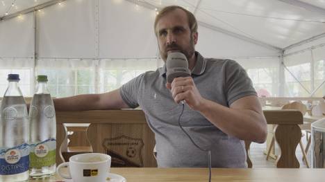 Daniel Bierofka spricht über seine Erfahrungen mit Julian Nagelsmann als er bei dem Bayern-Coach hospitierte.