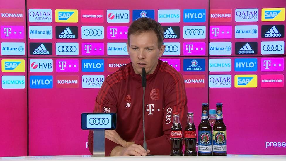 Vor dem Spiel gegen den 1. FC Köln verdeutlicht Julian Nagelsmann seinen Anspruch, junge Nachwuchsspieler zu fördern. Dabei spricht er auch über ein neues Mega-Talent des FC Bayern.