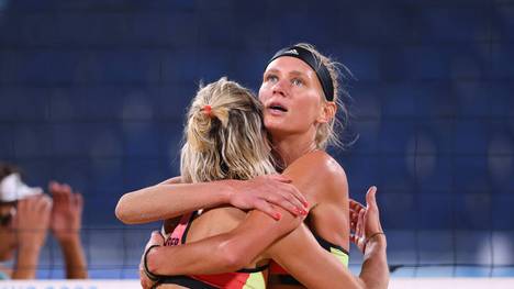Im Beachvolleyball-Viertelfinale verlor das deutsche Beach-Duo gegen die Amerikanerinnen mit 0:2. Mit beiden Sätzen 19:21 verpassten sie nur knapp den Kampf um die Medaillen.