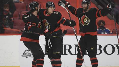 Tim Stützle schießt seine Ottawa Senators gegen die Edmonton Oilers zum Sieg in der Overtime.