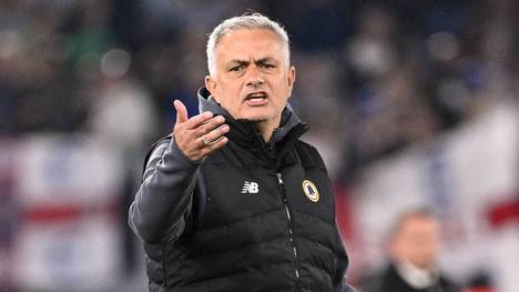 Die AS Rom reagiert auf auf ihre schwache Saison in der Serie A - Trainer José Mourinho muss ungeachtet des Europacup-Titels gehen. Nun kehrt eine Italien-Legende zurück.