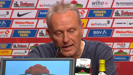 Christian Streich sieht nach einer Elfmeterentscheidung für RB Leipzig die Gelbe Karte. Für sein Verhalten entschuldigt er sich - bleibt aber bei seiner Meinung.