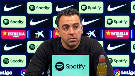 Xavi hat nach dem Barcelona-Derby Kritik an Schiedsrichter Antonio Mateu Lahoz geübt. Der Spanier hätte das Spielgeschehen nicht im Griff gehabt.