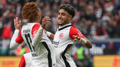 Omar Marmoush und Hugo Ekitiké sorgen bei Eintracht Frankfurt aktuell für viel Spektakel und überzeugen mit starken Leistungen. Die Dopa-Runde analysiert das SGE-Duo.