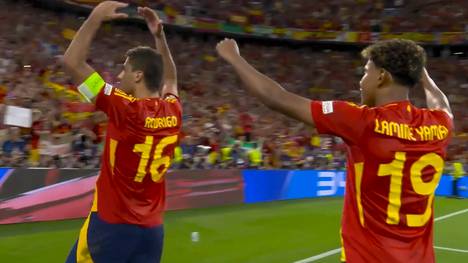 Das 16-jährige Wunderkind Lamine Yamal war einmal mehr der entscheidende Faktor für den Sieg Spaniens im EM-Halbfinale gegen Frankreich. Nach dem Spiel ließ sich Yamal ausführlich von den spanischen Fans feiern. 